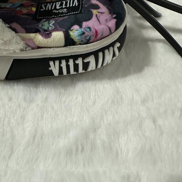 Disney Ground Up Villain Slippers Size 7/8 - Picture 6 of 7